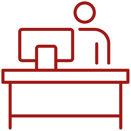 krok 3 człowiek za biurkiem